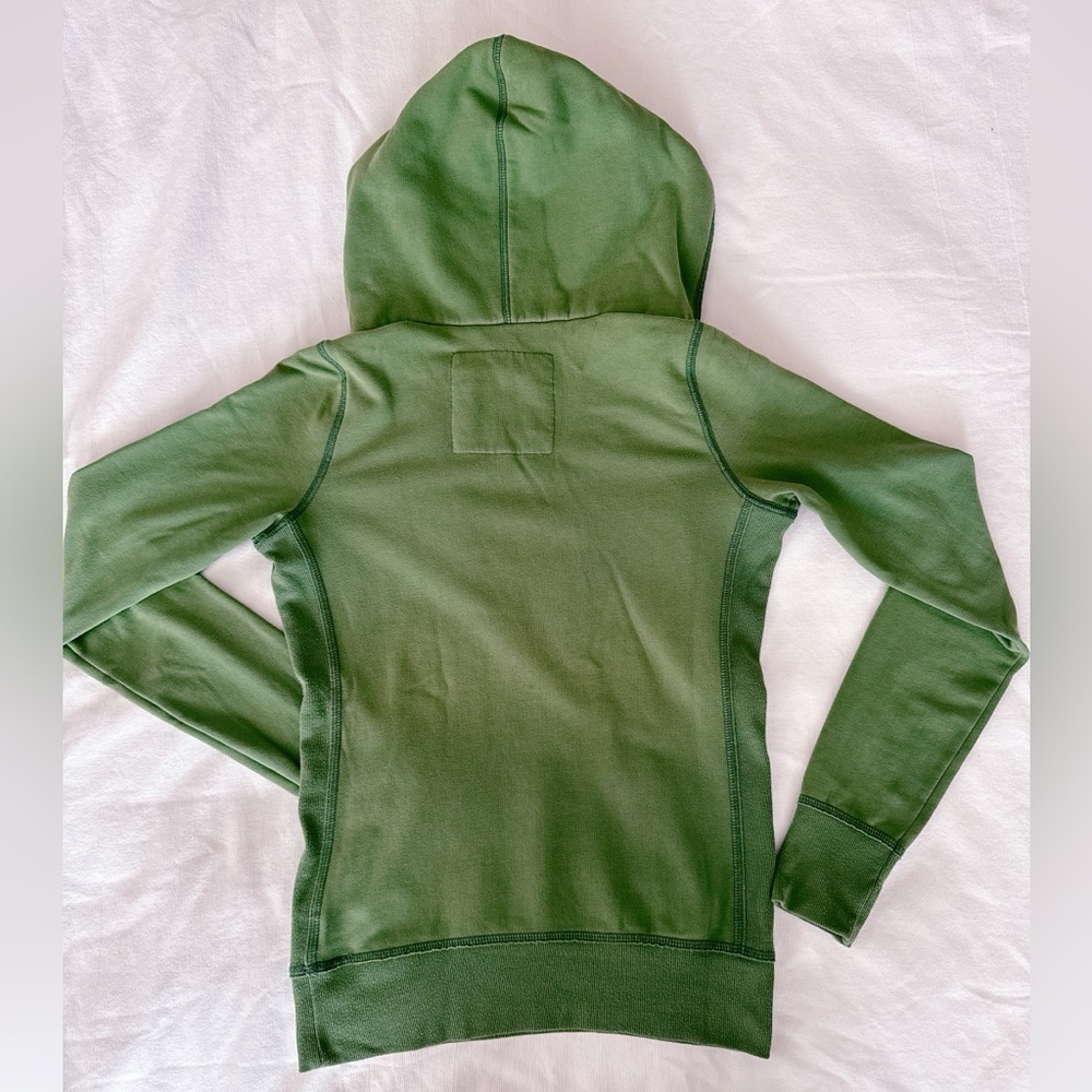 Ruehl No.925 Green Hoodie - Picture 2 of 11